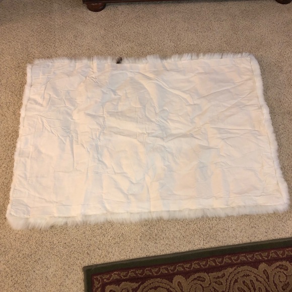 Buffalo Alpaca Rug - Picture 2 of 2